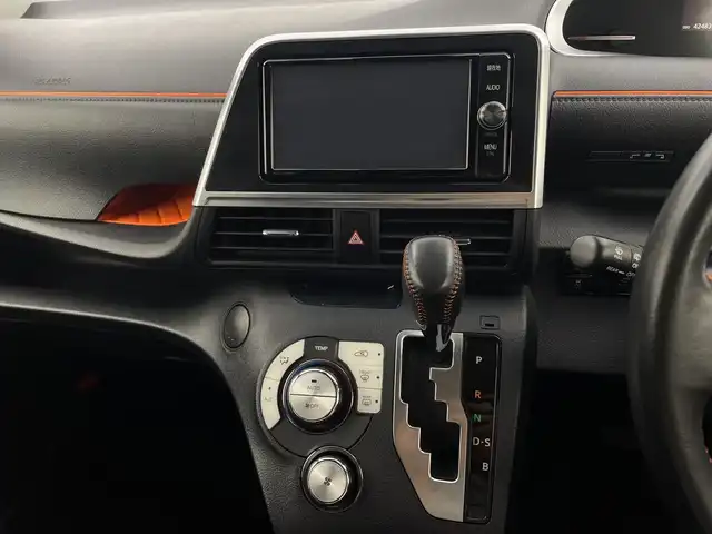 トヨタ シエンタ G クエロ 新潟県 2018(平30)年 4.3万km ホワイトパールクリスタルシャイン プッシュスタート/ＴＳＳ/純正ナビ　/バックモニター　/ＥＴＣ　/フルセグＴＶ　/Ｂｌｕｅｔｏｏｔｈ接続　/両側パワースライドドア　/ＬＥＤライト　/ハーフレザーシート　/ステアリングスイッチ　/レーンキープアシスト　/電動格納ミラー/ビルトインETC