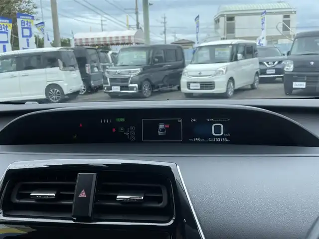 トヨタ プリウス S 徳島県 2017(平29)年 13.4万km スーパーホワイトⅡ (株)IDOMが運営する【じしゃロン徳島店】の自社ローン専用車両になりますこちらは現金またはオートローンご利用時の価格です。/自社ローンご希望の方は別途その旨お申付け下さい”										/										/										社外ナビ/Ｂモニター/ＬＥＤヘッドライト/レーダークルーズコントロール/ＥＴＣ