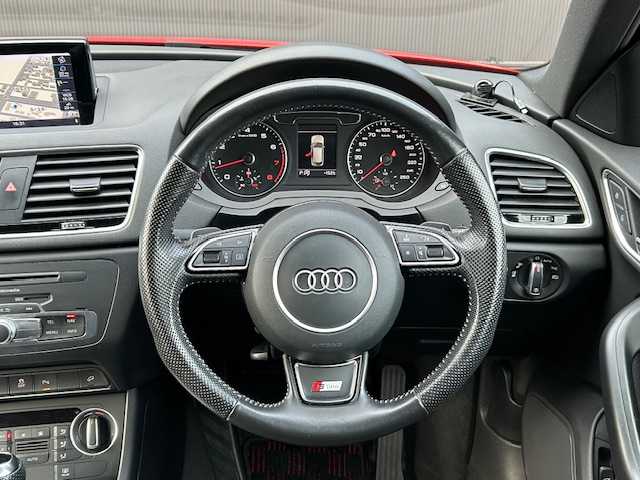 アウディ Ｑ３ 2．0 TFSI クワトロ 180PS 道東・釧路十勝 2015(平27)年 6万km ブリリアントレッド ４WD/MMI ナビゲーション/CD/DVD/SD/BT/フルセグ/リアビューカメラ/純正ETC/ドライブレコーダー/ハーフレザーシート/フロントパワーシート/パワーバックドア/ヒルアシストコントロール/アウディパーキングシステム/HIDヘッドライト/純正17インチAW/純正フロアマット