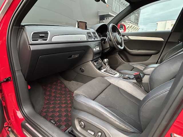 アウディ Ｑ３ 2．0 TFSI クワトロ 180PS 道東・釧路十勝 2015(平27)年 6万km ブリリアントレッド ４WD/MMI ナビゲーション/CD/DVD/SD/BT/フルセグ/リアビューカメラ/純正ETC/ドライブレコーダー/ハーフレザーシート/フロントパワーシート/パワーバックドア/ヒルアシストコントロール/アウディパーキングシステム/HIDヘッドライト/純正17インチAW/純正フロアマット