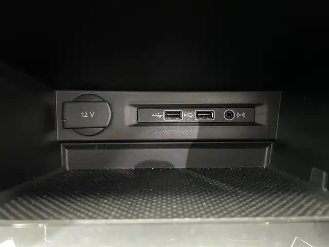 フォルクスワーゲン ティグアン TDI 4モーション ハイライン 鹿児島県 2019(令1)年 3.2万km アトランティックブルーメタリック 禁煙車/純正ナビ/　・Bluetooth/　・CD/DVD/　・AppleCarplay/　・AndroidAuto/　・SDカード/　・フルセグTV/全周囲カメラ/ブラインドスポットモニター/ヘッドアップディスプレイ/電動パーキングブレーキ/オートブレーキホールド/3ゾーンフルオートエアーコンディショナー/(運転席/助手席/後席独立調整、自動内気循環機能付)/運転席メモリーシート/全席シートヒーター/ビルトインETC2.0/電動リアゲート/電動格納ミラー/純正アルミホイール/LEDヘッドライト/フォグランプ/ワンオーナー