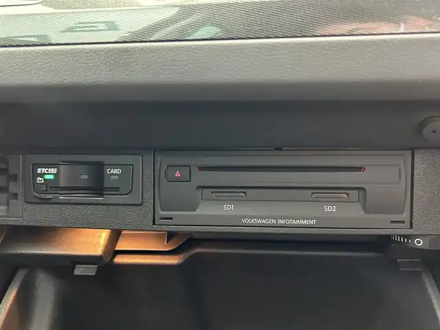 フォルクスワーゲン ティグアン TDI 4モーション ハイライン 鹿児島県 2019(令1)年 3.2万km アトランティックブルーメタリック 禁煙車/純正ナビ/　・Bluetooth/　・CD/DVD/　・AppleCarplay/　・AndroidAuto/　・SDカード/　・フルセグTV/全周囲カメラ/ブラインドスポットモニター/ヘッドアップディスプレイ/電動パーキングブレーキ/オートブレーキホールド/3ゾーンフルオートエアーコンディショナー/(運転席/助手席/後席独立調整、自動内気循環機能付)/運転席メモリーシート/全席シートヒーター/ビルトインETC2.0/電動リアゲート/電動格納ミラー/純正アルミホイール/LEDヘッドライト/フォグランプ/ワンオーナー