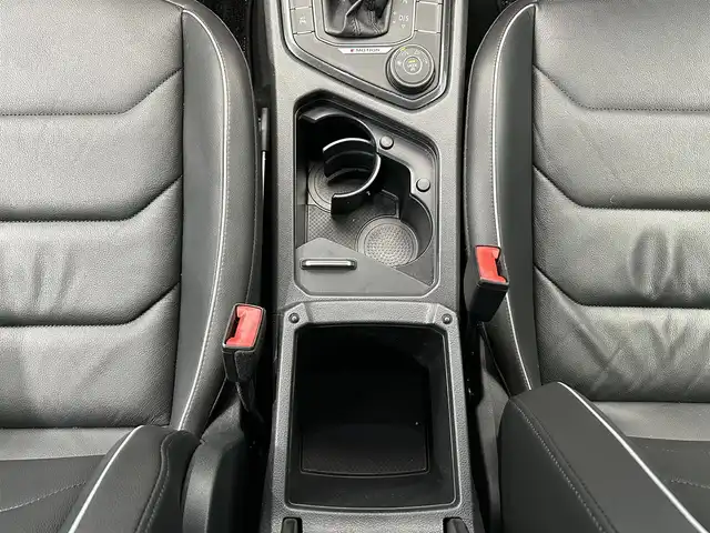 フォルクスワーゲン ティグアン TDI 4モーション ハイライン 鹿児島県 2019(令1)年 3.2万km アトランティックブルーメタリック 禁煙車/純正ナビ/　・Bluetooth/　・CD/DVD/　・AppleCarplay/　・AndroidAuto/　・SDカード/　・フルセグTV/全周囲カメラ/ブラインドスポットモニター/ヘッドアップディスプレイ/電動パーキングブレーキ/オートブレーキホールド/3ゾーンフルオートエアーコンディショナー/(運転席/助手席/後席独立調整、自動内気循環機能付)/運転席メモリーシート/全席シートヒーター/ビルトインETC2.0/電動リアゲート/電動格納ミラー/純正アルミホイール/LEDヘッドライト/フォグランプ/ワンオーナー