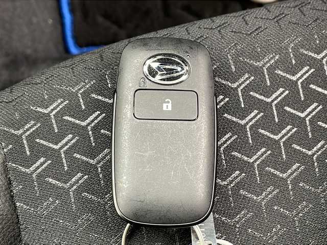 ダイハツ ロッキー プレミアム G HEV 千葉県 2022(令4)年 2.3万km ブラックマイカメタリック/シャイニングホワイトパール モデリスタエアロ/衝突軽減ブレーキ/レーンキープアシスト/レーダークルーズコントロール/オートマチックハイビーム/純正メモリナビ/（フルセグ/Bluetooth/CD/DVD/FM/AM）/全方位カメラ/ETC/ドライブレコーダー（前後）/ハーフレザーシート/シートヒーター（運転席＋助手席）/コーナーセンサー/ブラインドスポットモニター/LEDヘッドライト/フォグライト/電動格納ミラー/純正サイドバイザー