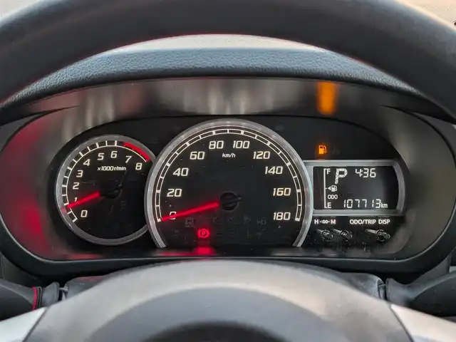 トヨタ パッソ モーダ　S 福井県 2018(平30)年 10.8万km シルバー 純正SDナビ（NSCD-W66）/・（ワンセグTV/CD/Bluetooth）/バックカメラ/スマートアシスト/アイドリングストップ/横滑り防止装置/エンジンスタートボタン/ETC/オートLEDライト/純正ホイールキャップ/純正フロアマット/スマートキー/保証書・取扱説明書