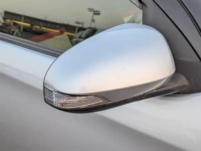 トヨタ パッソ モーダ　S 福井県 2018(平30)年 10.8万km シルバー 純正SDナビ（NSCD-W66）/・（ワンセグTV/CD/Bluetooth）/バックカメラ/スマートアシスト/アイドリングストップ/横滑り防止装置/エンジンスタートボタン/ETC/オートLEDライト/純正ホイールキャップ/純正フロアマット/スマートキー/保証書・取扱説明書