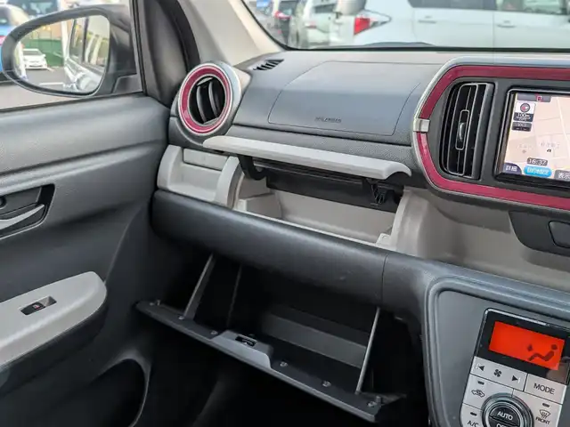 トヨタ パッソ モーダ　S 福井県 2018(平30)年 10.8万km シルバー 純正SDナビ（NSCD-W66）/・（ワンセグTV/CD/Bluetooth）/バックカメラ/スマートアシスト/アイドリングストップ/横滑り防止装置/エンジンスタートボタン/ETC/オートLEDライト/純正ホイールキャップ/純正フロアマット/スマートキー/保証書・取扱説明書