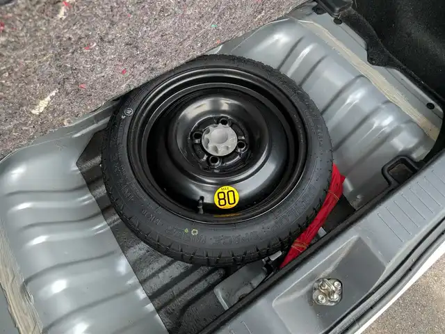 トヨタ パッソ モーダ　S 福井県 2018(平30)年 10.8万km シルバー 純正SDナビ（NSCD-W66）/・（ワンセグTV/CD/Bluetooth）/バックカメラ/スマートアシスト/アイドリングストップ/横滑り防止装置/エンジンスタートボタン/ETC/オートLEDライト/純正ホイールキャップ/純正フロアマット/スマートキー/保証書・取扱説明書