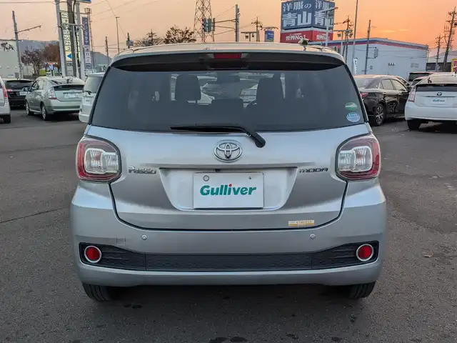 トヨタ パッソ モーダ　S 福井県 2018(平30)年 10.8万km シルバー 純正SDナビ（NSCD-W66）/・（ワンセグTV/CD/Bluetooth）/バックカメラ/スマートアシスト/アイドリングストップ/横滑り防止装置/エンジンスタートボタン/ETC/オートLEDライト/純正ホイールキャップ/純正フロアマット/スマートキー/保証書・取扱説明書