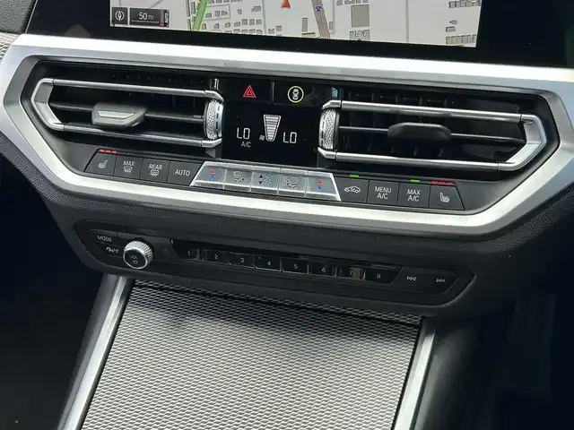 ＢＭＷ ３２０ｄ xDrive ツーリング Mスポーツ 埼玉県 2019(令1)年 5.6万km サファイアブラックP 黒半革シート/ＡＣＣ/純正HDDナビ/(Bluetooth/USB/CD/DVD)/バックカメラ/ＢＳＭ/インテリジェントセーフティー/シートヒーター/アンビエントライト/パークアシスト/純正１８インチアルミホイール/電動シート/ドラレコ/ＬＥＤランプ