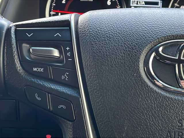 トヨタ アルファード S タイプゴールド 道北・旭川 2021(令3)年 3.4万km ラグジュアリーホワイトパールクリスタルシャインガラスフレーク /4WD//禁煙車//純正ディスプレイオーディオナビ機能付き//CD/DVD/BT/USB/フルセグ//純正フリップダウンモニター//両側パワースライドドア//パワーバックドア//ハーフレザーシート//バックカメラ//トヨタセーフティセンス//PCS/ACC/LTA/PKSB/RSA//クリアランスソナー//アイドリングストップ//オートハイビーム//オートライト//3眼LEDヘッドライト//フォグライト//オートリトラミラー//ビルトインETC2.0//前後ドライブレコーダー//純正フロアマット//ドアバイザー//プッシュスタート//保証書//取説