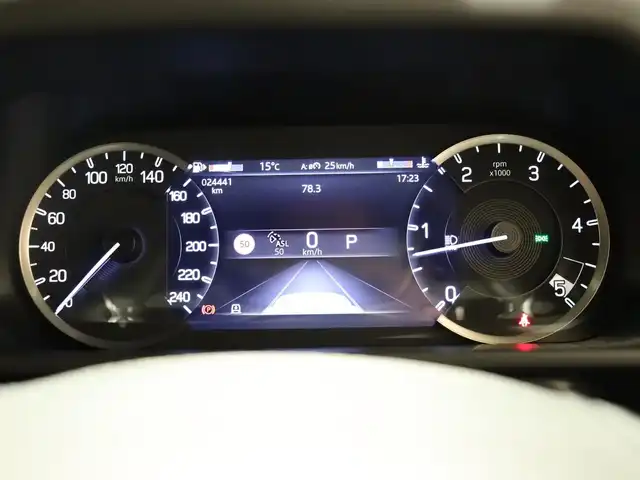 ランドローバー ランドローバー ディフェンダー 110 アーバナイト22 静岡県 2022(令4)年 2.5万km グレー 衝突軽減ブレーキ　/半革　/ＭＥＲＩＤＩＡＮサウンド　/ＡＣＣ　/ＬＥＤ　/ブラックエクステリア　/３６０°カメラ　/ＣａｒＰｌａｙ　/ワイヤレス充電　/純正２２ＡＷ　/パワーシート／ヒーター／エアー