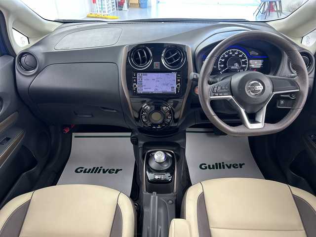 日産 ノート e－パワー メダリスト 福島県 2017(平29)年 2.8万km シャイニングブルー /禁煙車//全周囲モニター//純正ナビ//クリアランスソナー//ＬＥＤライト//ＥＴＣ//インテリジェントルームーミラー//オートライト//フォグライト//ＢＴ//スマートキー//エマージェンシーブレーキ//純正１５インチＡＷ付タイヤ//取扱説明書//保証書//スペアキー有り