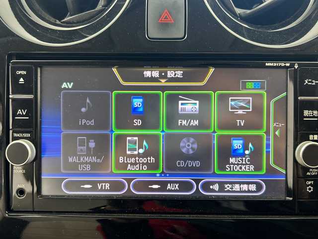 日産 ノート e－パワー メダリスト 福島県 2017(平29)年 2.8万km シャイニングブルー /禁煙車//全周囲モニター//純正ナビ//クリアランスソナー//ＬＥＤライト//ＥＴＣ//インテリジェントルームーミラー//オートライト//フォグライト//ＢＴ//スマートキー//エマージェンシーブレーキ//純正１５インチＡＷ付タイヤ//取扱説明書//保証書//スペアキー有り