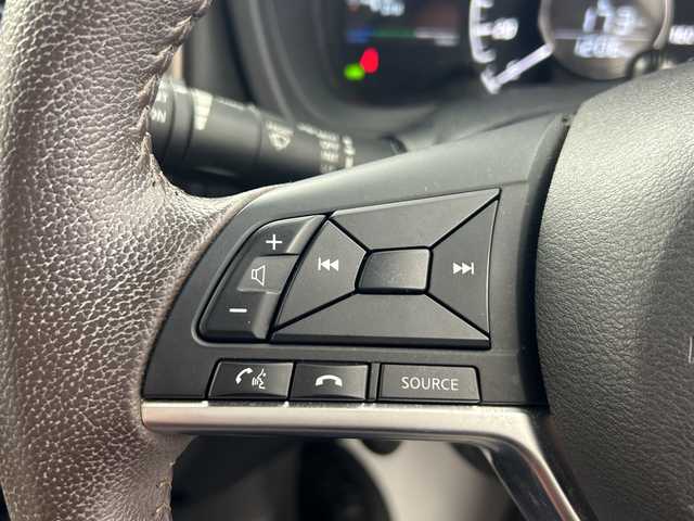 日産 ノート e－パワー メダリスト 福島県 2017(平29)年 2.8万km シャイニングブルー /禁煙車//全周囲モニター//純正ナビ//クリアランスソナー//ＬＥＤライト//ＥＴＣ//インテリジェントルームーミラー//オートライト//フォグライト//ＢＴ//スマートキー//エマージェンシーブレーキ//純正１５インチＡＷ付タイヤ//取扱説明書//保証書//スペアキー有り