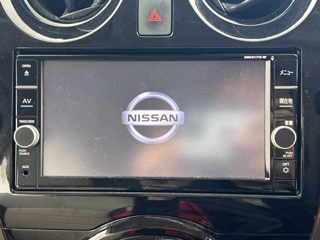 日産 ノート e－パワー メダリスト 福島県 2017(平29)年 2.8万km シャイニングブルー /禁煙車//全周囲モニター//純正ナビ//クリアランスソナー//ＬＥＤライト//ＥＴＣ//インテリジェントルームーミラー//オートライト//フォグライト//ＢＴ//スマートキー//エマージェンシーブレーキ//純正１５インチＡＷ付タイヤ//取扱説明書//保証書//スペアキー有り