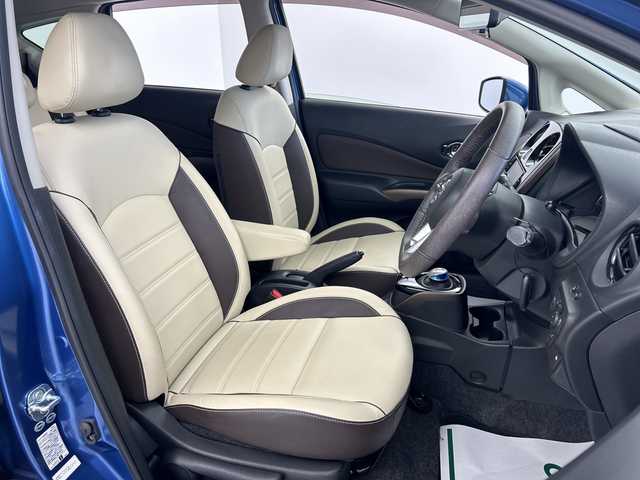 日産 ノート e－パワー メダリスト 福島県 2017(平29)年 2.8万km シャイニングブルー /禁煙車//全周囲モニター//純正ナビ//クリアランスソナー//ＬＥＤライト//ＥＴＣ//インテリジェントルームーミラー//オートライト//フォグライト//ＢＴ//スマートキー//エマージェンシーブレーキ//純正１５インチＡＷ付タイヤ//取扱説明書//保証書//スペアキー有り