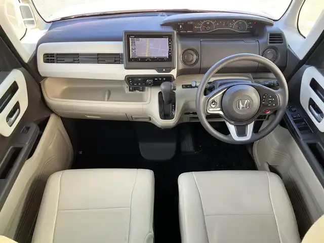 ホンダ Ｎ ＢＯＸ G EX ホンダセンシング 静岡県 2018(平30)年 4.9万km プレミアムピンクP エンジンスタートボタン/パワーステアリング/パワーウィンドウ/アイドリングストップ/オートエアコン/レーダークルーズコントロール/スマートキー/USB入力端子/純正ETC/バックカメラ/純正ナビ（CD/DVD/BT/フルセグ）/ドライブレコーダー前後/ウォークスルー/純正フロアマット/布シート/両側パワースライドドア/ABS/横滑り防止装置/コーナーセンサー/レーンキープアシスト/オートライト/オートマチックハイビーム/LEDヘッドライト/W+サイドエアバッグ/衝突軽減システム/カーテンエアバッグ/合皮シートカバー/大型ルーフコンソール