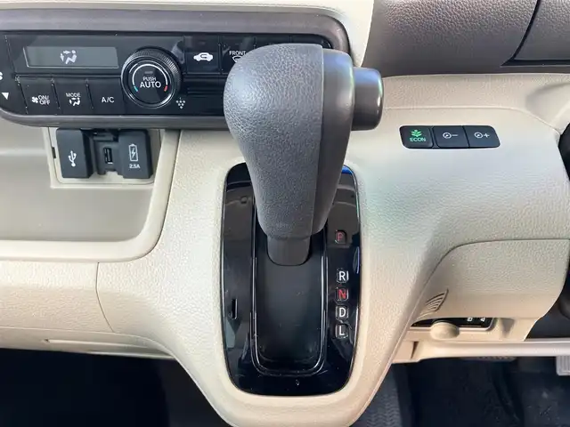 ホンダ Ｎ ＢＯＸ G EX ホンダセンシング 静岡県 2018(平30)年 4.9万km プレミアムピンクP エンジンスタートボタン/パワーステアリング/パワーウィンドウ/アイドリングストップ/オートエアコン/レーダークルーズコントロール/スマートキー/USB入力端子/純正ETC/バックカメラ/純正ナビ（CD/DVD/BT/フルセグ）/ドライブレコーダー前後/ウォークスルー/純正フロアマット/布シート/両側パワースライドドア/ABS/横滑り防止装置/コーナーセンサー/レーンキープアシスト/オートライト/オートマチックハイビーム/LEDヘッドライト/W+サイドエアバッグ/衝突軽減システム/カーテンエアバッグ/合皮シートカバー/大型ルーフコンソール