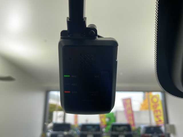 ホンダ ステップワゴン スパーダ eHEV 大阪府 2022(令4)年 5.4万km クリスタルブラックパール 純正９インチナビ/【BT/フルセグTV/USB/AppleCarPlay/AndroidAuto]/純正15.6インチ後席モニター/全方位カメラ/ETC/ドライブレコーダー前後/両側パワースライドドア/ブラインドスポットモニター/衝突被害軽減システム/クルーズコントロール追従/オートライト/コーナーセンサー前後/オットマン/シートバックテーブル/ハーフレザーシート/純正16インチＡＷ/純正フロアマット