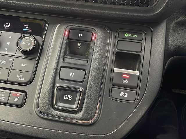 ホンダ ステップワゴン スパーダ eHEV 大阪府 2022(令4)年 5.4万km クリスタルブラックパール 純正９インチナビ/【BT/フルセグTV/USB/AppleCarPlay/AndroidAuto]/純正15.6インチ後席モニター/全方位カメラ/ETC/ドライブレコーダー前後/両側パワースライドドア/ブラインドスポットモニター/衝突被害軽減システム/クルーズコントロール追従/オートライト/コーナーセンサー前後/オットマン/シートバックテーブル/ハーフレザーシート/純正16インチＡＷ/純正フロアマット