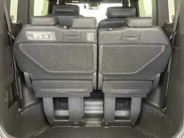 ホンダ ステップワゴン スパーダ eHEV 大阪府 2022(令4)年 5.4万km クリスタルブラックパール 純正９インチナビ/【BT/フルセグTV/USB/AppleCarPlay/AndroidAuto]/純正15.6インチ後席モニター/全方位カメラ/ETC/ドライブレコーダー前後/両側パワースライドドア/ブラインドスポットモニター/衝突被害軽減システム/クルーズコントロール追従/オートライト/コーナーセンサー前後/オットマン/シートバックテーブル/ハーフレザーシート/純正16インチＡＷ/純正フロアマット