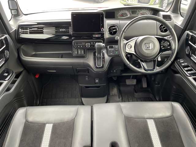 ホンダ Ｎ ＢＯＸ カスタム L ターボ 長野県 2022(令4)年 3.4万km クリスタルブラックパール 禁煙車/4WD/ターボ過給機/純正8型インターナビ/【VXU-227NBi】/ホンダセンシング/・衝突被害軽減システム/・路外逸脱抑制/・標識認識/・アダプティブクルーズコントロール/・オートマチックハイビーム/(Bluetooth/フルセグTV/CD/DVD/USB/SD/FM/AM)/バックカメラ/前後ドライブレコーダー【DRH-224SD】/両側電動スライドドア/パドルシフト/後方コーナーセンサー/前席シートヒーター/純正アルミホイール/純正フロアマット/ハーフレザーシート/LEDヘッドライト/オートライト/オートエアコン/アイドリングストップ(ECON)/ドアバイザー/サイドエアバッグ/カーテンエアバッグ/スマートキー/スペアキー1本/プッシュスタート/パワーステアリング/パワーウインドウ/盗難防止機能/ABS/横滑り防止装置/新車時保証書/取扱説明書