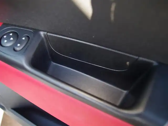 アバルト ５９５ ツーリズモ 埼玉県 2019(令1)年 1.3万km ホワイト 純正ディスプレイオーディオ/・Bluetoothオーディオ/FM/AM/赤合皮シート/純正17インチAW/HIDヘッドライト/パドルシフト/コーナーセンサー（後ろのみ）/純正フロアマット/ETC