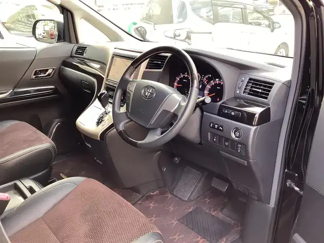 トヨタ アルファード 240S タイプゴールドⅡ 神奈川県 2014(平26)年 10.8万km ブラック 純正9インチSDナビ/ ・フルセグTV/DVD再生/ ・Bluetooth/SD録音/純正11インチフリップダウンモニター/ ・後席用リモコンあり/社外20インチAW/ ・WORKランベックLD1/両側パワースライドドア/パワーバックドア/クリアランスソナー/ハーフレザーシート/クルーズコントロール/キセノン/フォグ/オートライト/バックカメラ/ビルトインETC/ウッドコンビステアリング/ステアリングリモコン/リアオートエアコン/アクセサリーコンセント/ ・AC100V/100W/スマートキーx2/保証書/取扱説明書/点検記録/   27/9・28/11・30/11・R2/11・R3/10