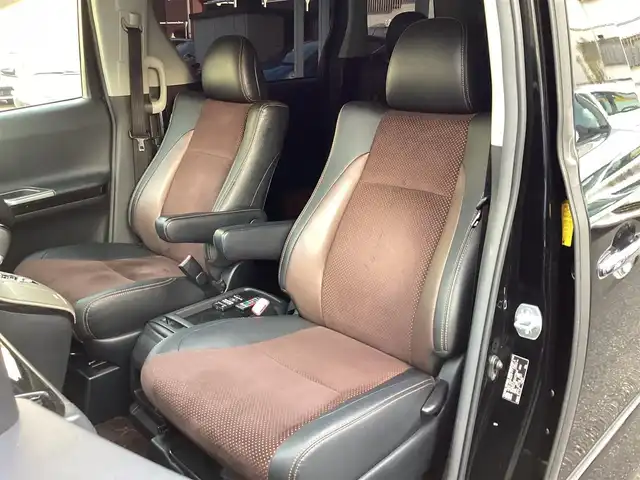 トヨタ アルファード 240S タイプゴールドⅡ 神奈川県 2014(平26)年 10.8万km ブラック 純正9インチSDナビ/ ・フルセグTV/DVD再生/ ・Bluetooth/SD録音/純正11インチフリップダウンモニター/ ・後席用リモコンあり/社外20インチAW/ ・WORKランベックLD1/両側パワースライドドア/パワーバックドア/クリアランスソナー/ハーフレザーシート/クルーズコントロール/キセノン/フォグ/オートライト/バックカメラ/ビルトインETC/ウッドコンビステアリング/ステアリングリモコン/リアオートエアコン/アクセサリーコンセント/ ・AC100V/100W/スマートキーx2/保証書/取扱説明書/点検記録/   27/9・28/11・30/11・R2/11・R3/10