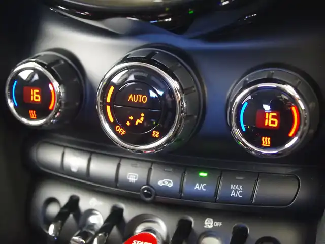 ＭＩＮＩ ＢＭＷ ミニ クーパー 岐阜県 2017(平29)年 7.8万km 赤Ⅱ 純正ナビ/バックカメラ/LEDヘッドライト/オートワイパー/ディスプレイリング/スマートキー