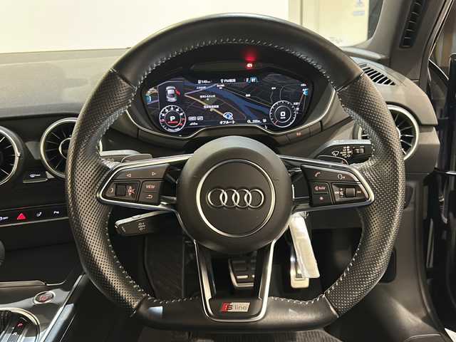 アウディ ＴＴクーペ 2．0 TFSI クワトロ 新潟県 2017(平29)年 3.2万km スクーバブルーメタリック クワトロ（４WD）/バーチャルコクピット/MMIナビゲーション/フルセグTV/Bluetooth/CD/DVD/ETC/マトリクスLEDヘッドライト/Sラインパッケージ/・専用バンパー/・ハイグロスブラックグリル/・リヤディフューザー（プラチナムグレー）/・スポーツサスペンション/・専用セレクターノブ/・アルミニウムルックインテリア/・アルカンターラ/レザーシート（Sラインロゴ入り）/Sスポーツシート/・パワーシート/アシスタンスパッケージ/・クルーズコントロール/・サイドアシスト/・レーンアシスト/・リヤビューカメラ/・パークアシスト/・ホールドアシスト