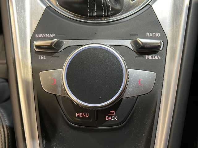 アウディ ＴＴクーペ 2．0 TFSI クワトロ 新潟県 2017(平29)年 3.2万km スクーバブルーメタリック クワトロ（４WD）/バーチャルコクピット/MMIナビゲーション/フルセグTV/Bluetooth/CD/DVD/ETC/マトリクスLEDヘッドライト/Sラインパッケージ/・専用バンパー/・ハイグロスブラックグリル/・リヤディフューザー（プラチナムグレー）/・スポーツサスペンション/・専用セレクターノブ/・アルミニウムルックインテリア/・アルカンターラ/レザーシート（Sラインロゴ入り）/Sスポーツシート/・パワーシート/アシスタンスパッケージ/・クルーズコントロール/・サイドアシスト/・レーンアシスト/・リヤビューカメラ/・パークアシスト/・ホールドアシスト