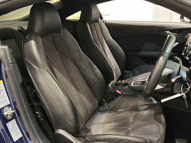 アウディ ＴＴクーペ 2．0 TFSI クワトロ 新潟県 2017(平29)年 3.2万km スクーバブルーメタリック クワトロ（４WD）/バーチャルコクピット/MMIナビゲーション/フルセグTV/Bluetooth/CD/DVD/ETC/マトリクスLEDヘッドライト/Sラインパッケージ/・専用バンパー/・ハイグロスブラックグリル/・リヤディフューザー（プラチナムグレー）/・スポーツサスペンション/・専用セレクターノブ/・アルミニウムルックインテリア/・アルカンターラ/レザーシート（Sラインロゴ入り）/Sスポーツシート/・パワーシート/アシスタンスパッケージ/・クルーズコントロール/・サイドアシスト/・レーンアシスト/・リヤビューカメラ/・パークアシスト/・ホールドアシスト