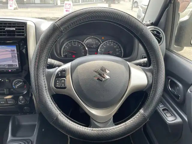 スズキ ジムニー ランドベンチャー 道央・札幌 2016(平28)年 7.4万km クールカーキPM ４WD/5速MT/社外メモリーナビ/CD/DVD/BT/フルセグ/ETC/トランスファ切替/D席シートヒーター/レザーシート/革巻きステアリング/ステアリングリモコン/リモコンキー/ハロゲンヘッドライト/フォグランプ/ヘッドライトレベライザー/電動格納ミラー/ヒーテッドドアミラー/ウィンカーミラー/純正フロアマット/ドアバイザー/スペアキー/純正AW付夏タイヤ積込/175/80/R16/2016年/山1mm