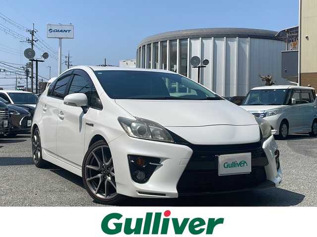 トヨタ プリウス S ツーリングセレ G’s 大阪府 2013(平25)年 9.5万km ホワイトパールクリスタルシャイン 純正SDナビ/・AM/FM/CD/DVD/Bluetooth/・ワンセグテレビ/バックカメラ/ビルトインETC/ドライブレコーダー/横滑り防止装置/LEDヘッドライト/オートライト/オートエアコン/プッシュスタートボタン/スマートキー×2/ステアリングリモコン/純正18インチアルミホイール/12V充電器/USBジャック/純正フロアマット/ドアバイザー/保証書/取扱説明書
