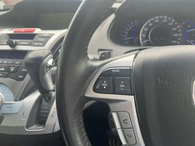 ホンダ オデッセイ アブソルート 三重県 2013(平25)年 14万km ホワイトオーキッドパール ワンオーナー/ACCレーダークルーズ/CMBS衝突軽減ブレーキ/革シート（シートヒーター）/HDDナビゲーション/マルチビューカメラ/リヤエンターテイメント/スマートキー/18インチアルミホイール/HIDヘッドランプ