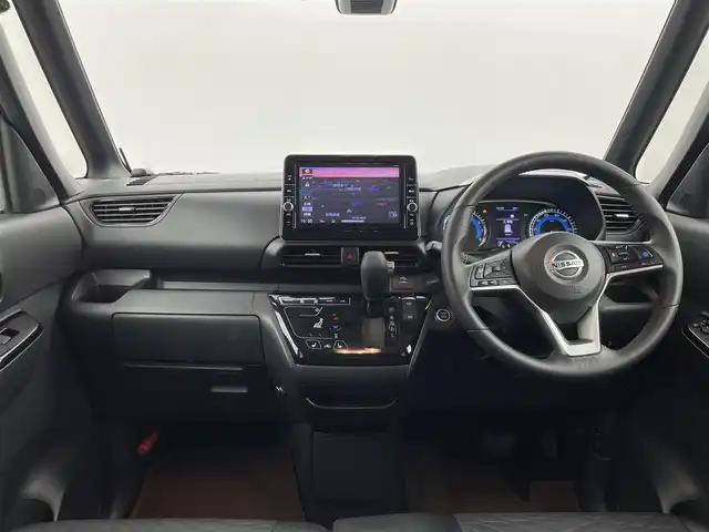 日産 ルークス HWS Gターボ プロパイロットED 群馬県 2021(令3)年 5.2万km チタニウムグレーM/シルキーホワイト 快適パックA/・プラズマクラスター搭載リヤシーリングファン/・パーソナルテーブル〈後席〉/（カップホルダー各2個、コンビニフック付、折りたたみ格納式）/・カップホルダー（9個）/・USBソケット〈助手席シートバック部〉/・ロールサンシェード〈リヤ〉/・撥水加工シート/―――――――――――――/純正9インチSDナビ/（SD/Bluetooth/CD/DVD/フルセグTV/AM/FM）/アラウンドビューモニター/ハンズフリー機能付き両側パワースライドドア/プロパイロット/アダプティブLEDヘッドライト/純正前方ドライブレコーダー/シートヒーターD+N席/社外アルミホイール付スタッドレスタイヤ4本/エマージェンシーブレーキ/車線逸脱警報/車線逸脱防止支援/ハンドル支援/先行車発進お知らせ/ソナー