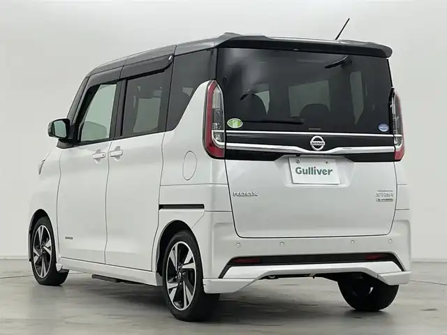 日産 ルークス HWS Gターボ プロパイロットED 群馬県 2021(令3)年 5.2万km チタニウムグレーM/シルキーホワイト 快適パックA/・プラズマクラスター搭載リヤシーリングファン/・パーソナルテーブル〈後席〉/（カップホルダー各2個、コンビニフック付、折りたたみ格納式）/・カップホルダー（9個）/・USBソケット〈助手席シートバック部〉/・ロールサンシェード〈リヤ〉/・撥水加工シート/―――――――――――――/純正9インチSDナビ/（SD/Bluetooth/CD/DVD/フルセグTV/AM/FM）/アラウンドビューモニター/ハンズフリー機能付き両側パワースライドドア/プロパイロット/アダプティブLEDヘッドライト/純正前方ドライブレコーダー/シートヒーターD+N席/社外アルミホイール付スタッドレスタイヤ4本/エマージェンシーブレーキ/車線逸脱警報/車線逸脱防止支援/ハンドル支援/先行車発進お知らせ/ソナー