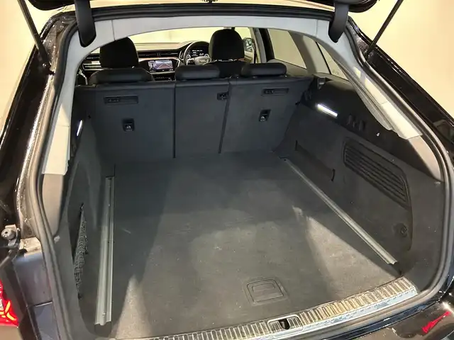 アウディ Ａ６ 55TFSIクワトロ デビューPKG 愛知県 2019(令1)年 4.4万km 黒 レザーシート　/マトリクスＬＥＤ　/バーチャルコクピット　/純正ナビ　/Ｂｌｕｅｔｏｏｔｈ　/フルセグＴＶ　/３６０度カメラ　/シートヒーター/ＡＣＣ　/ＬＫＡ　/ＬＤＷ　/ＢＳＭ　/ＥＴＣ２．０　/２０インチＡＷ/プッシュスタート/アイドリングストップ/ウィンカーミラー