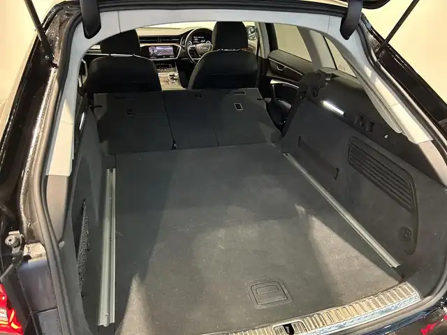 アウディ Ａ６ 55TFSIクワトロ デビューPKG 愛知県 2019(令1)年 4.4万km 黒 レザーシート　/マトリクスＬＥＤ　/バーチャルコクピット　/純正ナビ　/Ｂｌｕｅｔｏｏｔｈ　/フルセグＴＶ　/３６０度カメラ　/シートヒーター/ＡＣＣ　/ＬＫＡ　/ＬＤＷ　/ＢＳＭ　/ＥＴＣ２．０　/２０インチＡＷ/プッシュスタート/アイドリングストップ/ウィンカーミラー