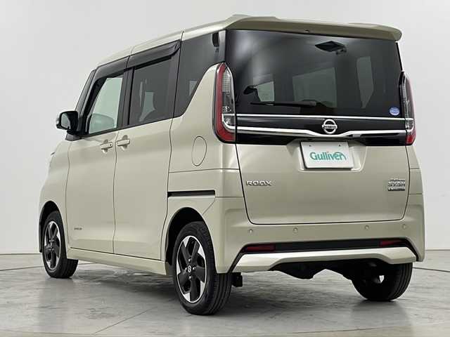 日産 ルークス ハイウェイスター X 道央・札幌 2020(令2)年 1.1万km フローズンバニラパール ・４WD/・衝突防止装置ブレーキアシスト/・トラクションコントロール/・社外オーディオ/CD/AUX/・アラウンドビューモニター/・片側パワースライドドア/・シートヒーター運転席/助手席/・ステアリングヒーター/・LEDヘッドライト/オートハイビーム/・スマートキー/・レーンキープアシスト/・横滑り防止装置/・盗難防止装置/・アイドリングストップ/・ABS