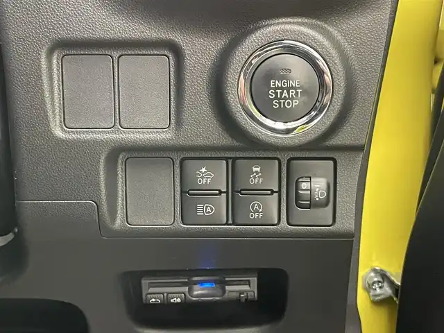 ダイハツ キャスト アクティバ GプライムコレSAⅢ 愛知県 2018(平30)年 4.9万km レモンスカッシュクリスタルM 社外ナビ/スマートアシストIII/シートヒーター/バックカメラ/ETC/フルセグTV/DVD/ハーフレザーシート/純正アルミホイール/LEDオートライト/フォグランプ/衝突被害軽減ブレーキ/純正フロアマット/オートマチックハイビーム/禁煙車