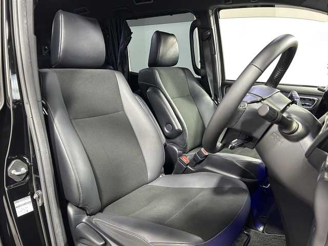 トヨタ ノア Si ダブルバイビーⅡ 大阪府 2020(令2)年 3.2万km ブラック モデリスタエアロ 社外ナビ(フルセグ/DVD再生/Bluetooth) バックカメラ 後席モニター ETC 両側パワースライドドア 衝突軽減 クルコン クリアランスソナー トヨタセーフティセンス