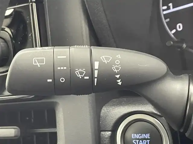 トヨタ シエンタ G 滋賀県 2024(令6)年 1.1万km アーバンカーキ 純正10.5型ナビ/・フルセグTV/・Bluetooth/・ミラキャスト/バックカメラ/両側パワースライドドア/衝突軽減ブレーキ/車線逸脱警報/レーダークルーズコントロール/ETC2.0/プッシュスタート/スマートキー/電格ミラー/ウインカーミラー/ドアバイザー/純正フロアマット/禁煙車