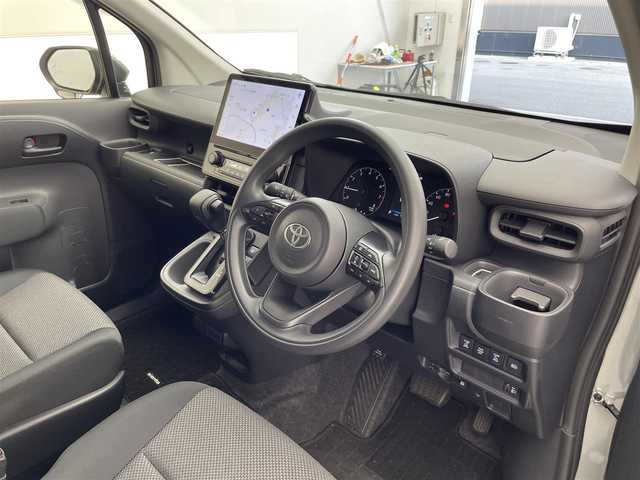 トヨタ シエンタ G 滋賀県 2024(令6)年 1.1万km アーバンカーキ 純正10.5型ナビ/・フルセグTV/・Bluetooth/・ミラキャスト/バックカメラ/両側パワースライドドア/衝突軽減ブレーキ/車線逸脱警報/レーダークルーズコントロール/ETC2.0/プッシュスタート/スマートキー/電格ミラー/ウインカーミラー/ドアバイザー/純正フロアマット/禁煙車