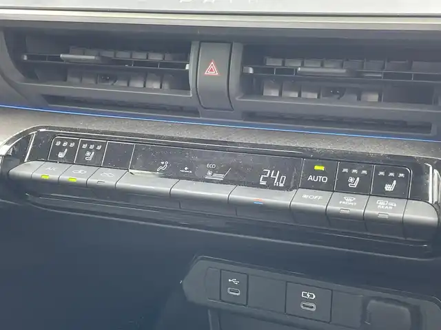 トヨタ プリウス Z 道東・釧路十勝 2024(令6)年 3.5万km アティチュードブラックマイカ ワンオーナー/4WD/寒冷地仕様/純正ナビ/ステアリングヒーター/シートヒーター(D/N)/シートクーラー(D/N)/レーダークルーズコントロール/パワーシート/衝突軽減ブレーキ/フルセグTV/全方位カメラ/ブレーキホールド/電子パーキング/LEDヘッドライト/オートライト/オートハイビーム/ビルトインETC2.0/フォグランプ/リアフォグ/パワーバックドア/プッシュスタート/スマートキー/保証書/取扱説明書