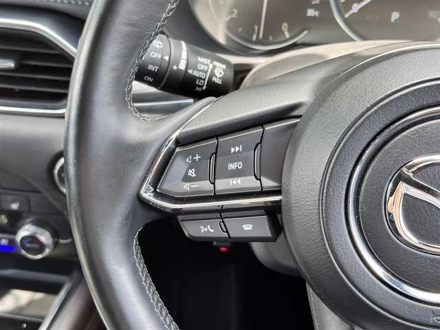 マツダ ＣＸ－８ XD Lパッケージ 宮城県 2021(令3)年 6.9万km プラチナクォーツメタリック オフロードトラクションアシスト/アドバンスドスマートシティブレーキサポート/ブラインドスポットモニタリング/パーキングセンサー（フロント/リア）/レーダークルーズコントロール/スマートブレーキサポート/レーンキープアシストシステム/車線逸脱警報システム/ドライバーアテンションアラート/アダプティブLEDヘッドランプ/アクティブドライビングディスプレイ/360度ビューモニター/マツダコネクトナビ（10.25インチセンターディスプレイ）/・フルセグTV/・Bluetooth/・USB/ETC/ドライブレコーダー/ハンズフリーパワーバックドア/本革シート/パワーシート（運転席メモリー機能付）/シートヒーター（前席/2列目）/シートベンチレーション（前席）/革巻きステアリング/ステアリングヒーター/電動パーキングブレーキ/ブレーキホールド/LEDヘッドランプ/フォグランプ/オートライト/スマートキー＆プッシュスタート/電動格納ミラー/ルーフレール/純正19インチAW/フロアマット/W/サイド/カーテンエアバッグ