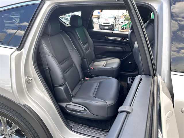 マツダ ＣＸ－８ XD Lパッケージ 宮城県 2021(令3)年 6.9万km プラチナクォーツメタリック オフロードトラクションアシスト/アドバンスドスマートシティブレーキサポート/ブラインドスポットモニタリング/パーキングセンサー（フロント/リア）/レーダークルーズコントロール/スマートブレーキサポート/レーンキープアシストシステム/車線逸脱警報システム/ドライバーアテンションアラート/アダプティブLEDヘッドランプ/アクティブドライビングディスプレイ/360度ビューモニター/マツダコネクトナビ（10.25インチセンターディスプレイ）/・フルセグTV/・Bluetooth/・USB/ETC/ドライブレコーダー/ハンズフリーパワーバックドア/本革シート/パワーシート（運転席メモリー機能付）/シートヒーター（前席/2列目）/シートベンチレーション（前席）/革巻きステアリング/ステアリングヒーター/電動パーキングブレーキ/ブレーキホールド/LEDヘッドランプ/フォグランプ/オートライト/スマートキー＆プッシュスタート/電動格納ミラー/ルーフレール/純正19インチAW/フロアマット/W/サイド/カーテンエアバッグ