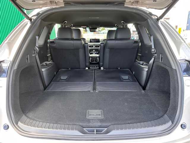 マツダ ＣＸ－８ XD Lパッケージ 宮城県 2021(令3)年 6.9万km プラチナクォーツメタリック オフロードトラクションアシスト/アドバンスドスマートシティブレーキサポート/ブラインドスポットモニタリング/パーキングセンサー（フロント/リア）/レーダークルーズコントロール/スマートブレーキサポート/レーンキープアシストシステム/車線逸脱警報システム/ドライバーアテンションアラート/アダプティブLEDヘッドランプ/アクティブドライビングディスプレイ/360度ビューモニター/マツダコネクトナビ（10.25インチセンターディスプレイ）/・フルセグTV/・Bluetooth/・USB/ETC/ドライブレコーダー/ハンズフリーパワーバックドア/本革シート/パワーシート（運転席メモリー機能付）/シートヒーター（前席/2列目）/シートベンチレーション（前席）/革巻きステアリング/ステアリングヒーター/電動パーキングブレーキ/ブレーキホールド/LEDヘッドランプ/フォグランプ/オートライト/スマートキー＆プッシュスタート/電動格納ミラー/ルーフレール/純正19インチAW/フロアマット/W/サイド/カーテンエアバッグ